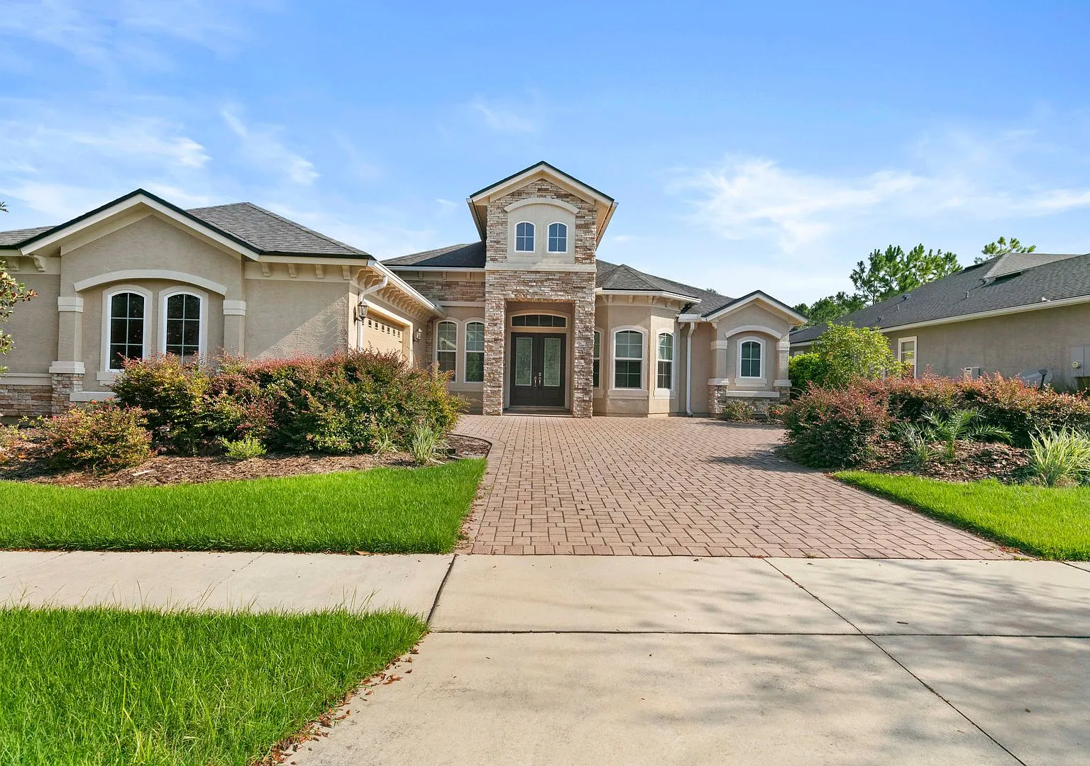 Newly built single-family house in Oakmont community with 4 bedrooms, 3 bathrooms, plus an office... — Photo 2