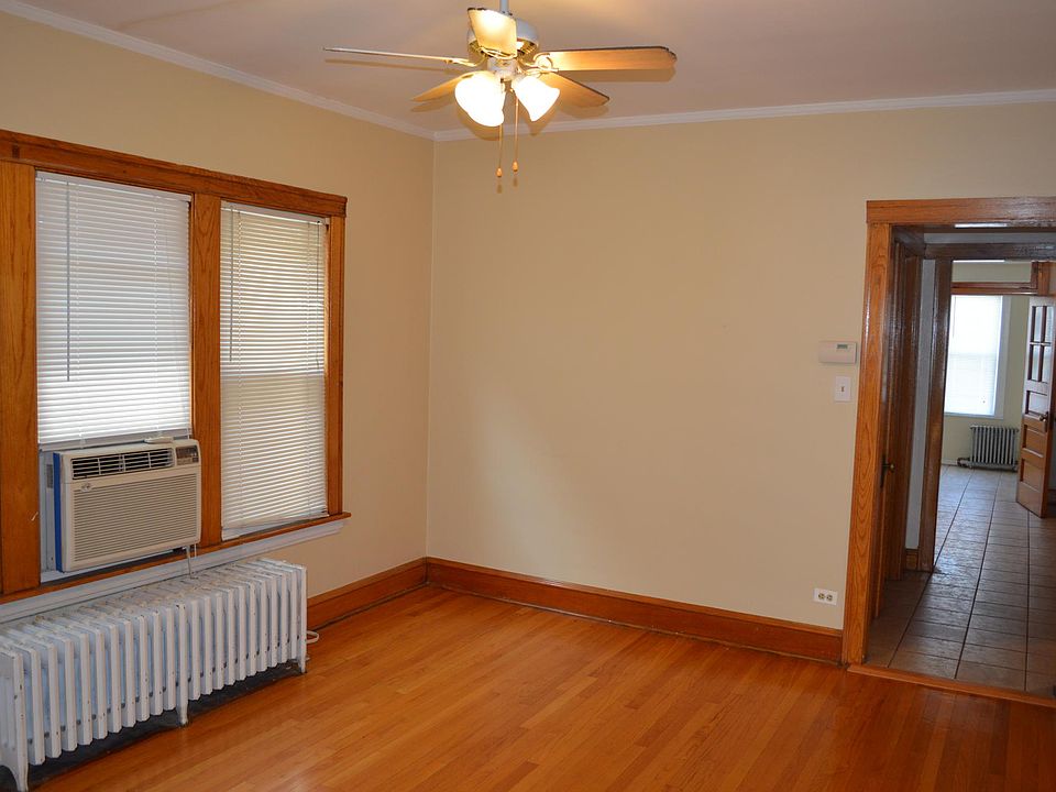 Dinning room or Home office space