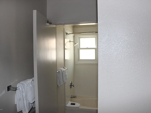 5th image of 335 W Broadway Ave Unit 23