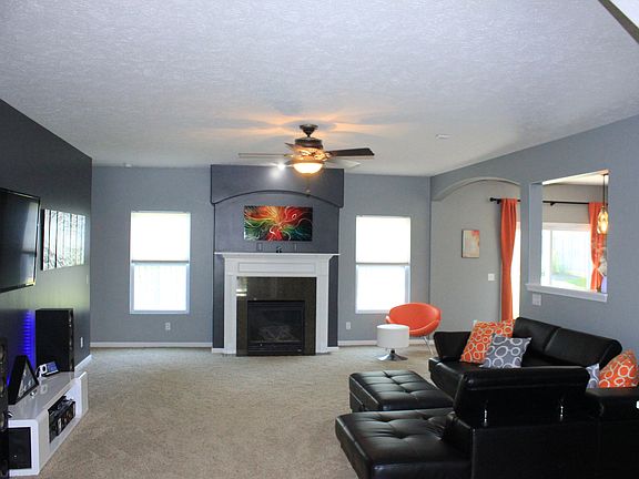 4th image of 3901 N 161st Ave