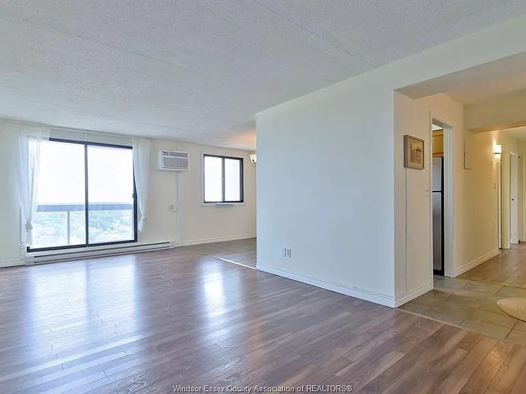 150 Park St W #1812 — Photo 9