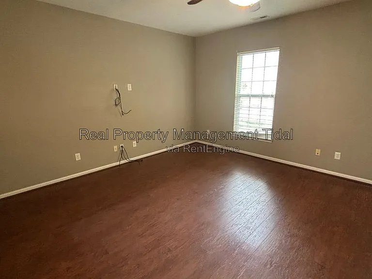 257 Carnelian St — Photo 9