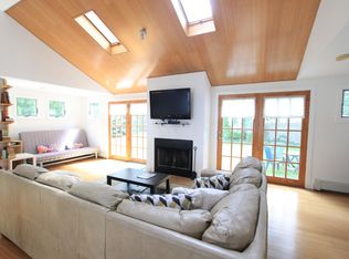 115B School St #B, Cotuit, MA 02635