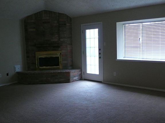 2nd image of 5509 Stone Creek Dr