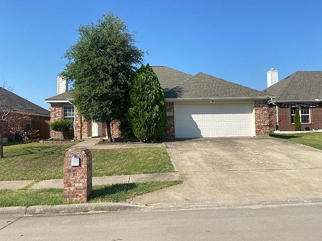 1st image of 2624 Pennington Dr