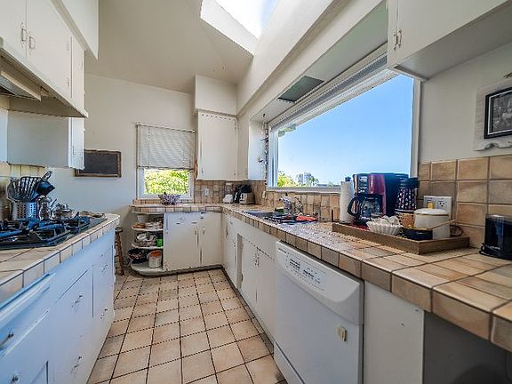 5th image of 1254 23rd St #1254