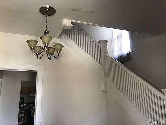 5th image of 220 N Jefferson St