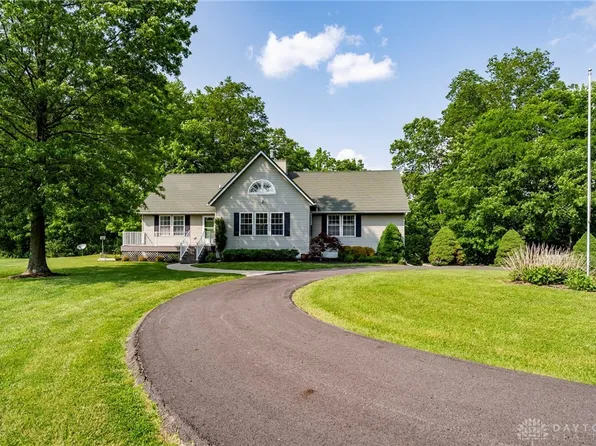 1352 Hiney Rd, Wilmington, OH 45177
