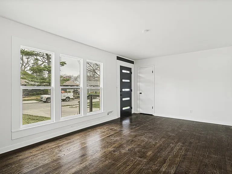 7109 Conser St — Photo 12
