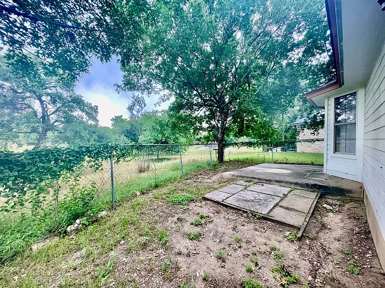 1825 Pearce Ct — Photo 17