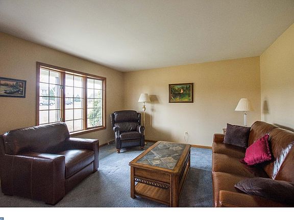 4th image of 338 Pheasant Dr