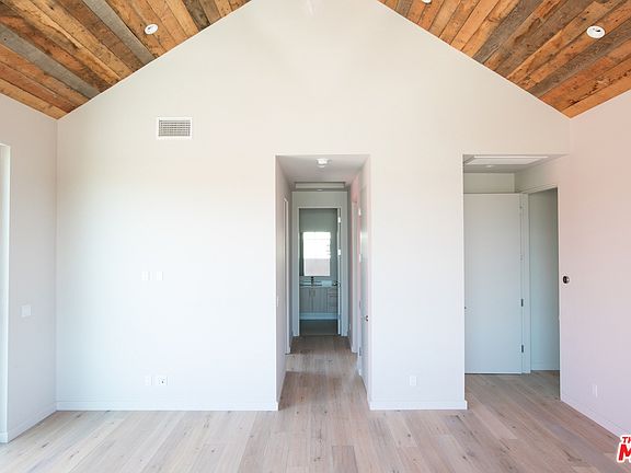5th image of 804 6th Ave