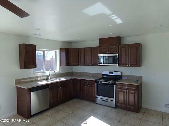 3rd image of 3165 N Greg Dr #A