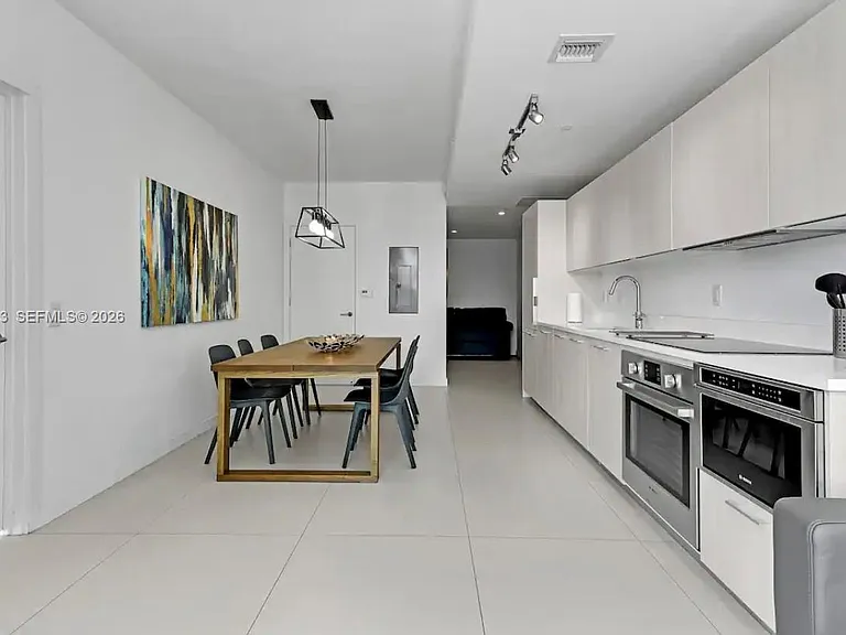 501 NE 31st St #1607 — Photo 3