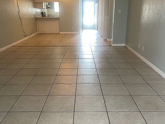 2nd image of 167 Northbrook Ln