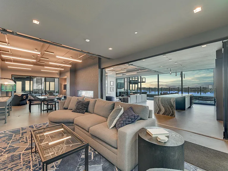 The Columbia at the Waterfront — Photo 36