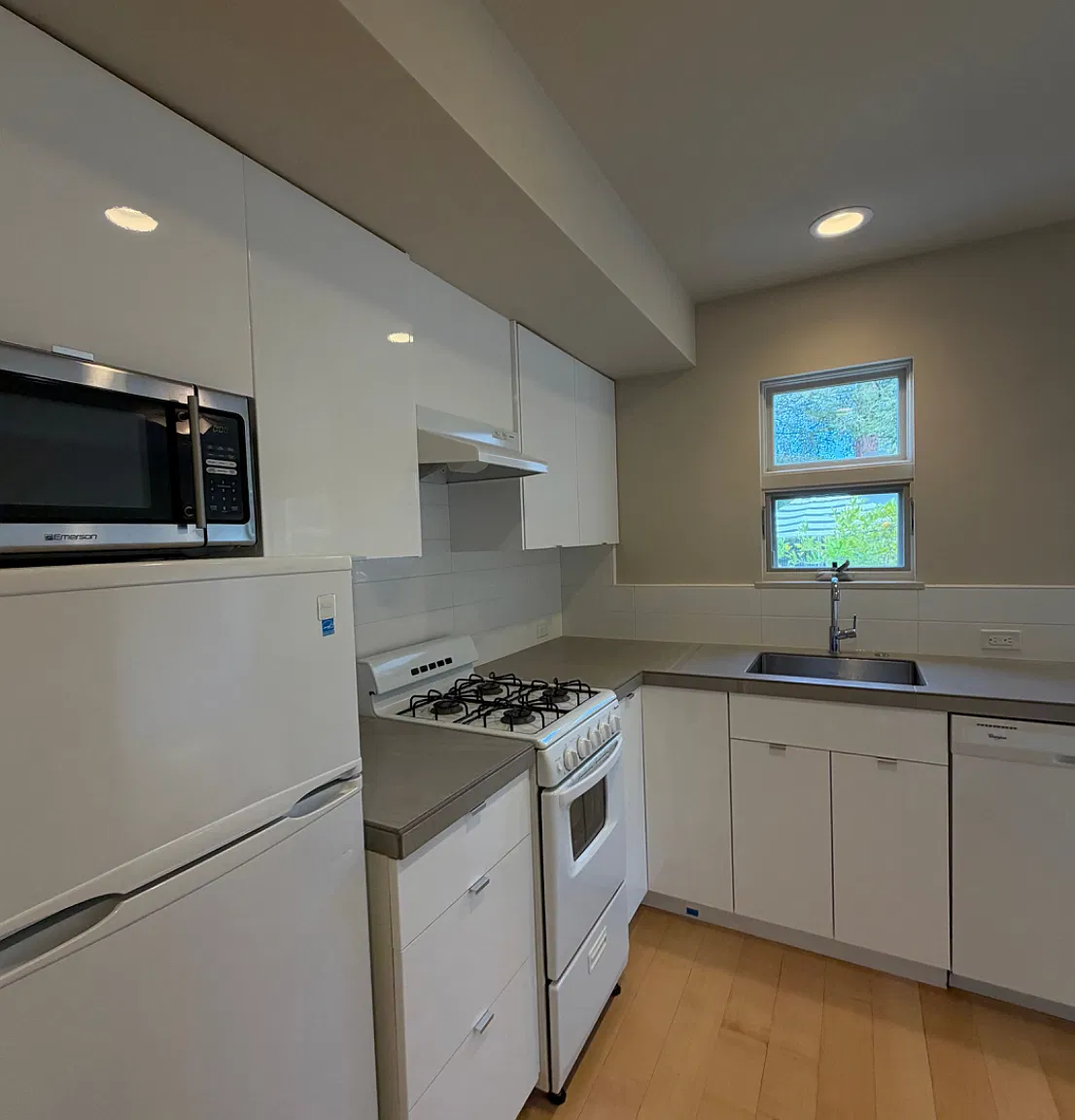 1 bed, 500 sqft, $2,725 — Photo 4
