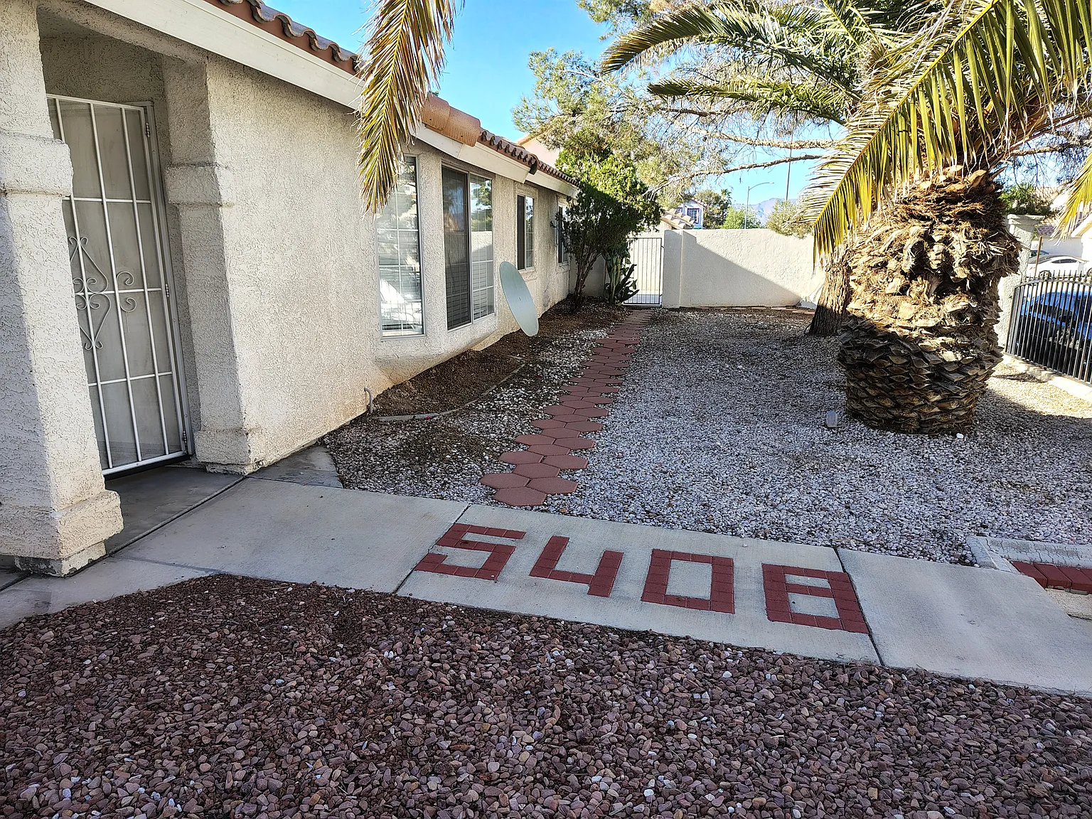 3 bed, 1400 sqft, $1,950 — Photo 4