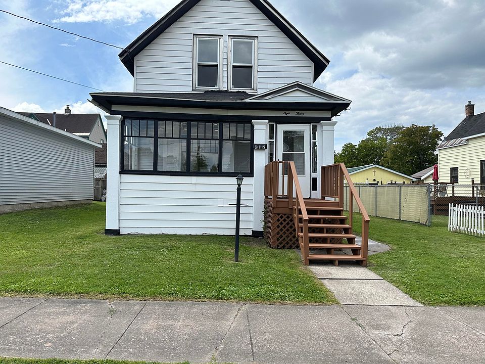 1st image of 812 Young St