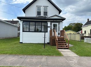 812 Young St, Sault Sainte Marie, MI 49783