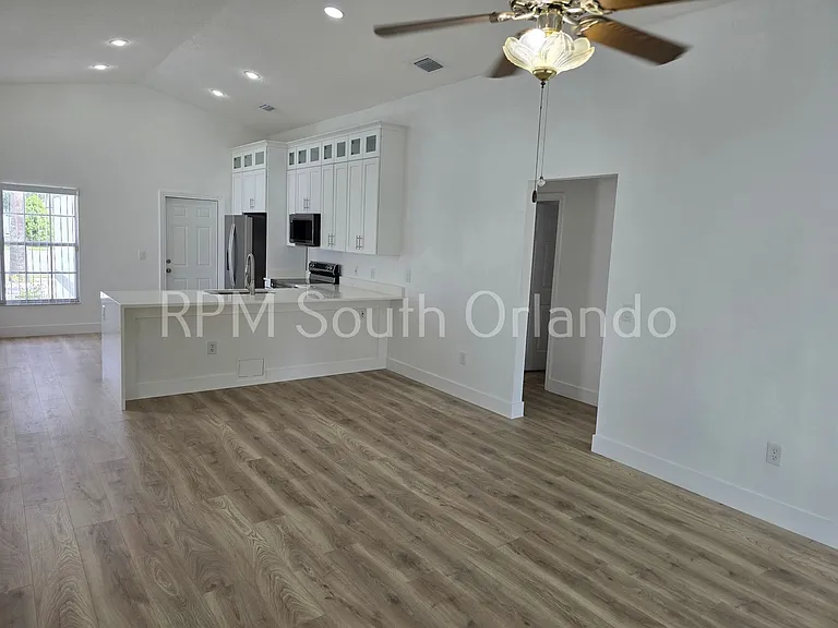1732 Brook Hollow Dr — Photo 7