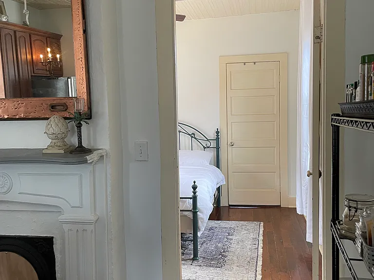 938 Lizardi St — Photo 5