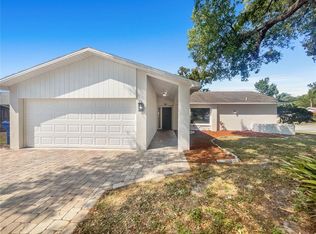 8121 Pepperidge Ln, Port Richey, FL 34668