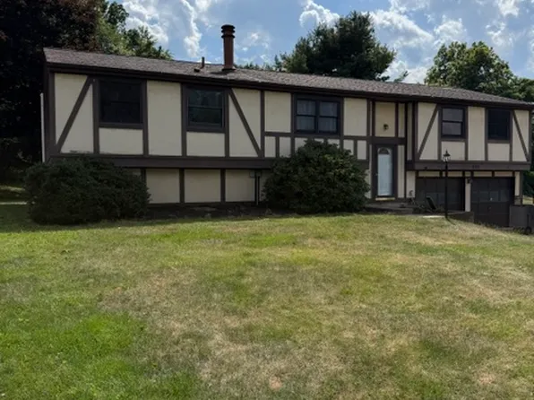 402 Woodcock Dr, Cranberry Township, PA 16066