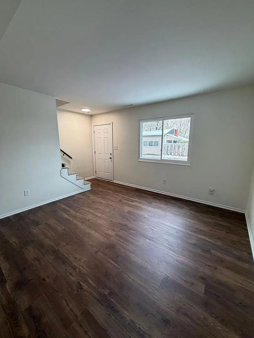 1530 Genessee Ave, Columbus, OH 43211 — Photo 4
