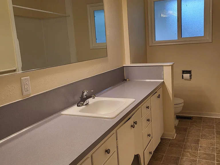 1585 Bogart Ln — Photo 22