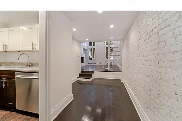 Rented by Corcoran | media 17