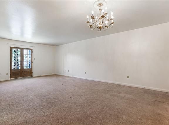 3rd image of 1419 Milan St APT 204