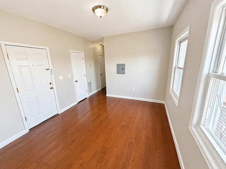 729 S 19th St #3 — Photo 12