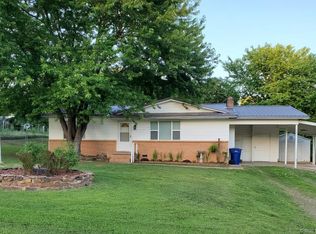 701 Suzanne St, Muldrow, OK 74948