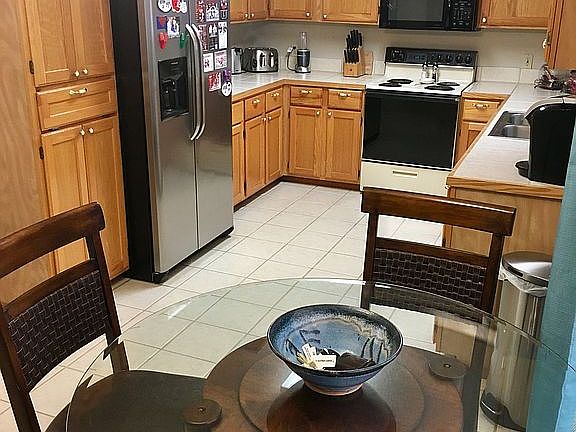 Kitchen/ breakfast area