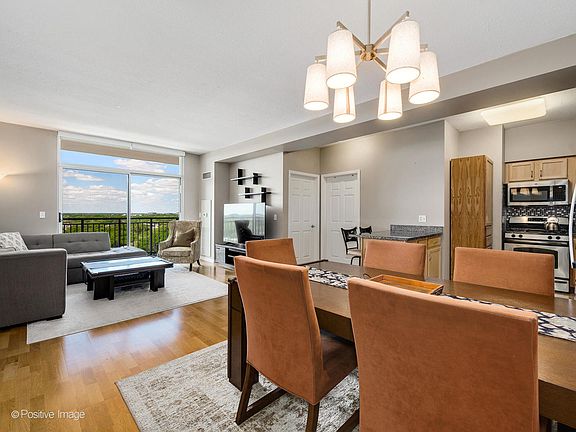2nd image of 1134 W Granville Ave #1210