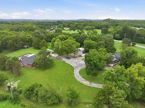 3rd image of 5373 Blackman Rd
