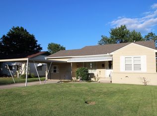 2012 B St NE, Miami, OK 74354