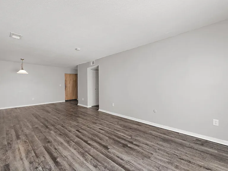 4141 Roanoke Rd — Photo 8