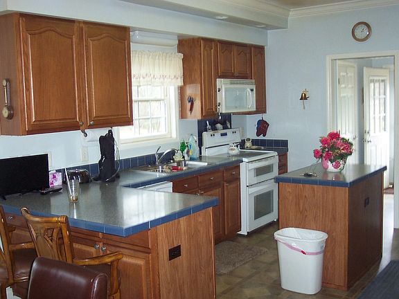 5th image of 101 Taylors Way