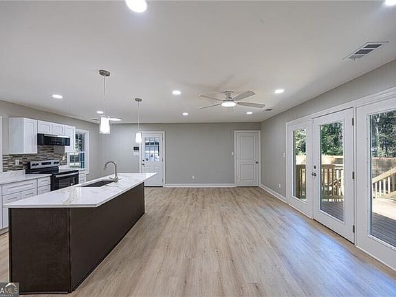 5th image of 1914 Derrill Dr