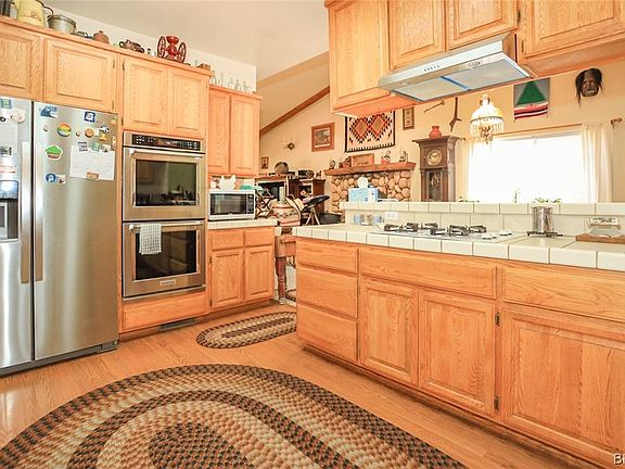 4th image of 1229 Alpenweg Dr