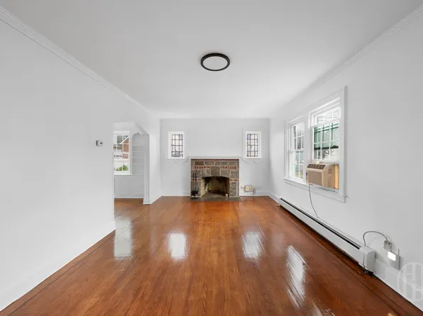 246-14 137th Road image 10 of 26