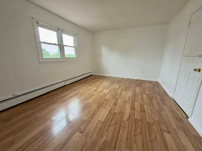 215 Seaview Ave #2 — Photo 17