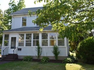 60 S Pine Creek Rd, Fairfield, CT 06824