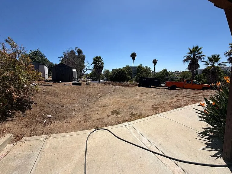338 S Melrose Dr #4 — Photo 15