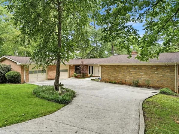 2553 Amalfi Dr, Conyers, GA 30012