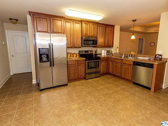 3rd image of 322 Dovington Dr