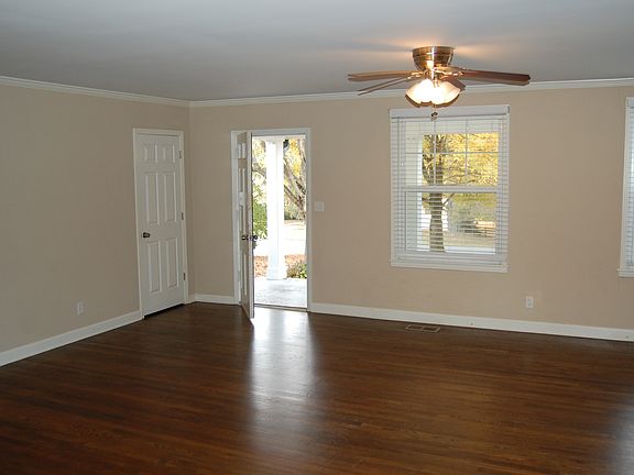 5th image of 4908 Monterey Dr