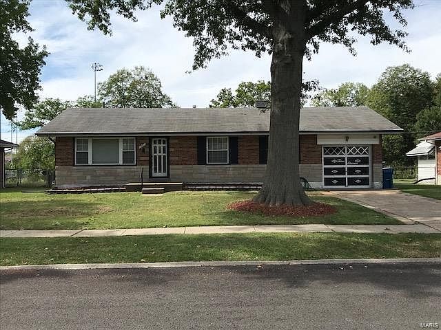 1st image of 311 Royce Dr